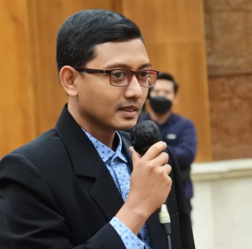 Foto DHEGA FEBIHARSA, M.Pd